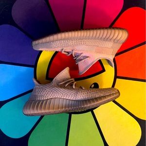Yeezy 350 V2 “Taupe”